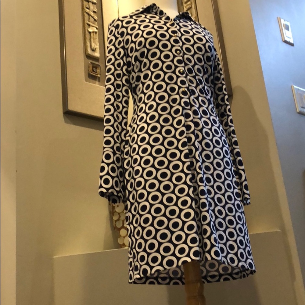 Michael Kors  Long sleeve half button up d…